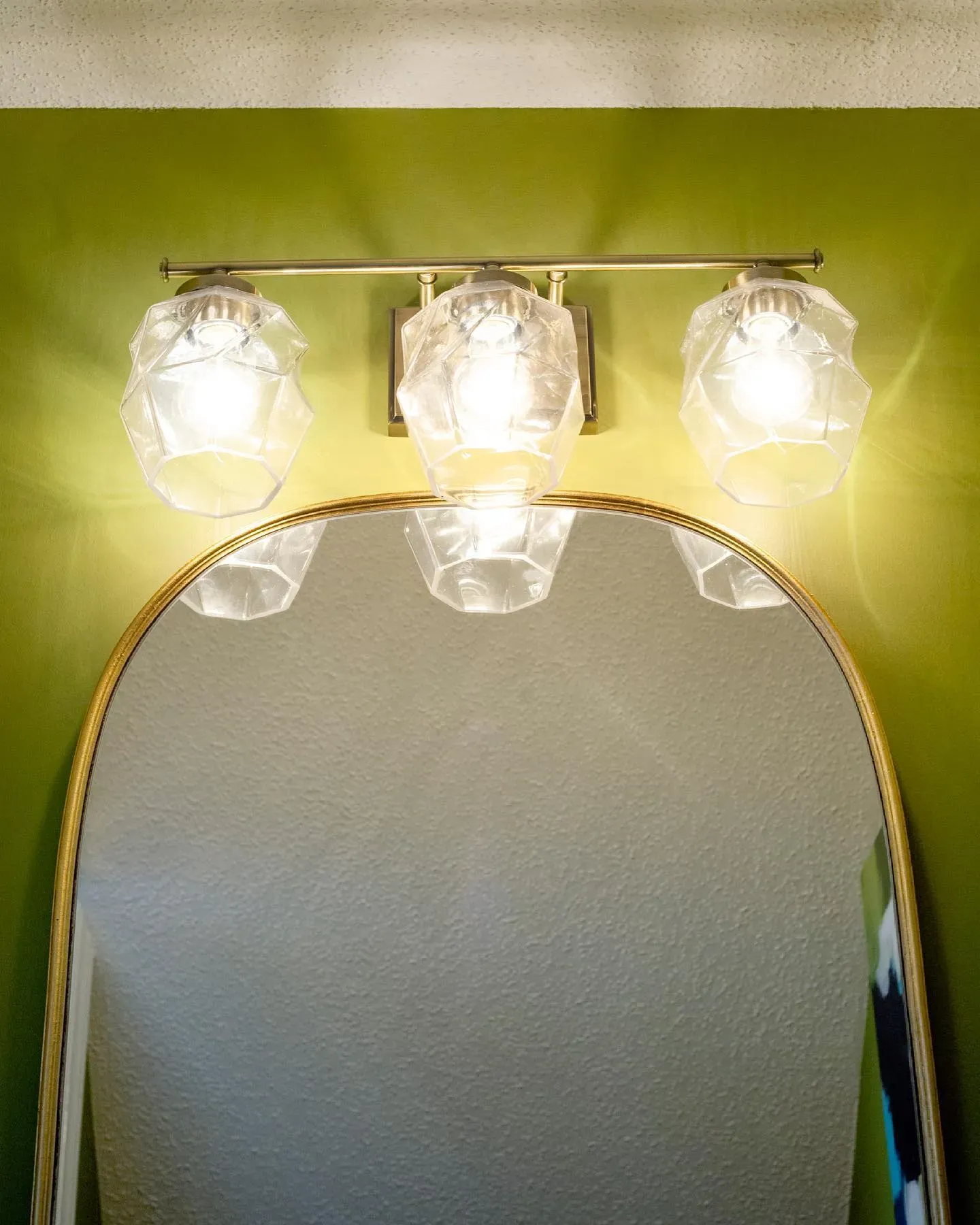 Sherwin Williams SW 6417 bathroom review