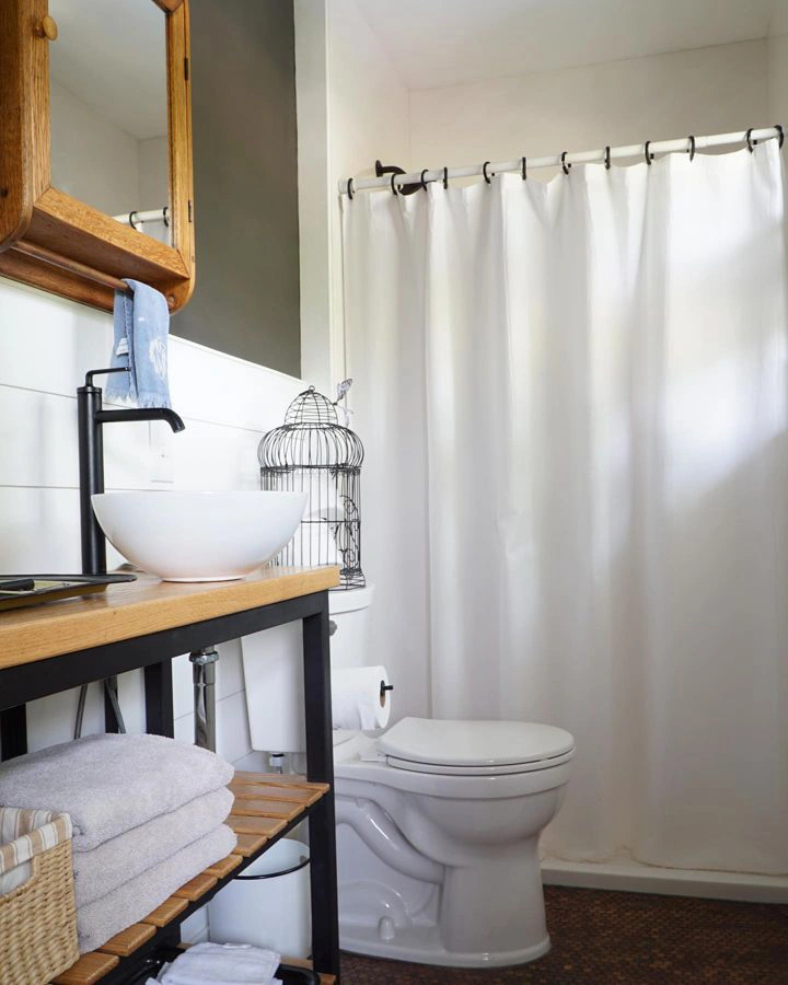 Sherwin Williams Urbane Bronze Bathroom