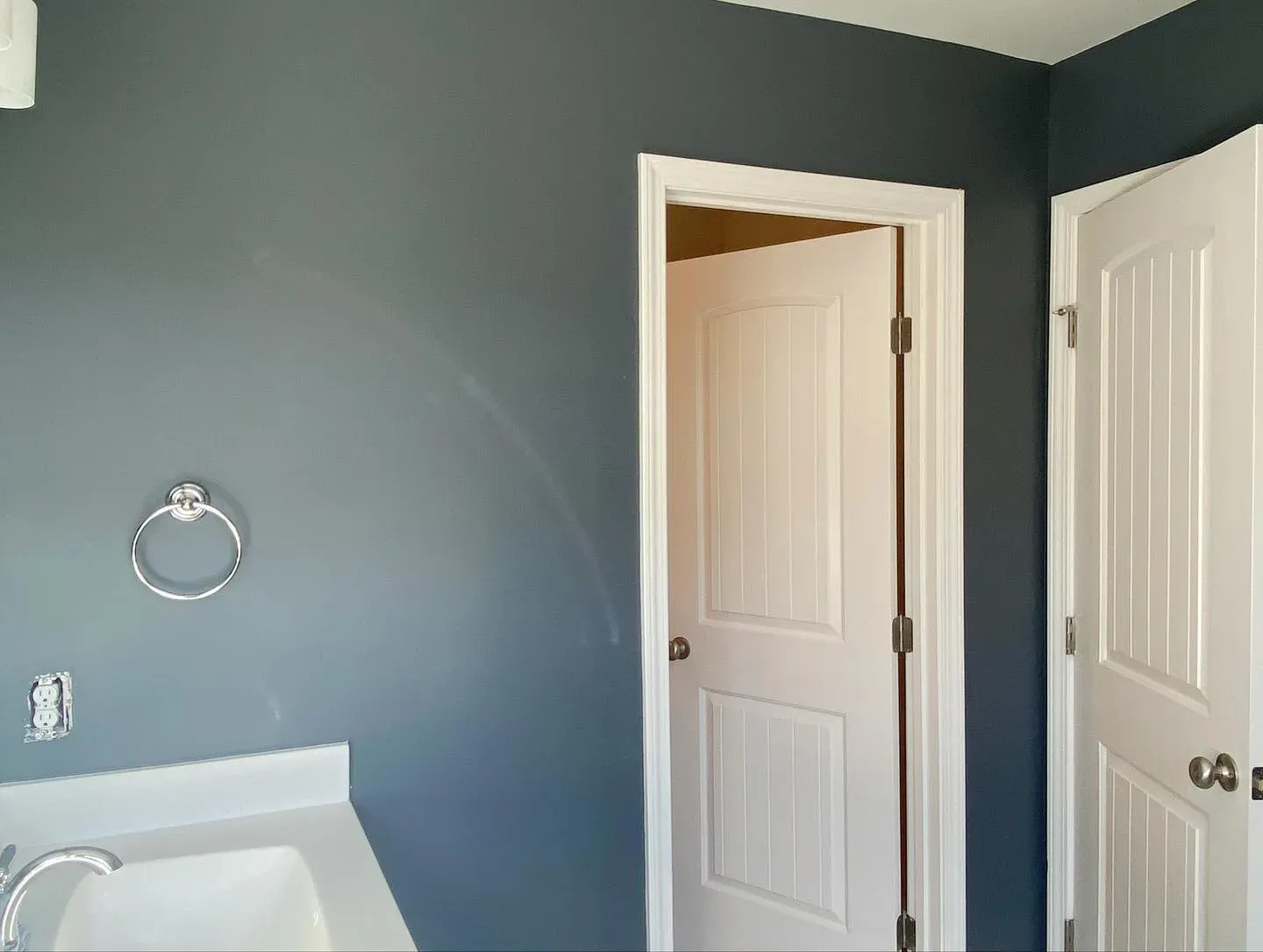 Sherwin Williams paint colors for bathroom