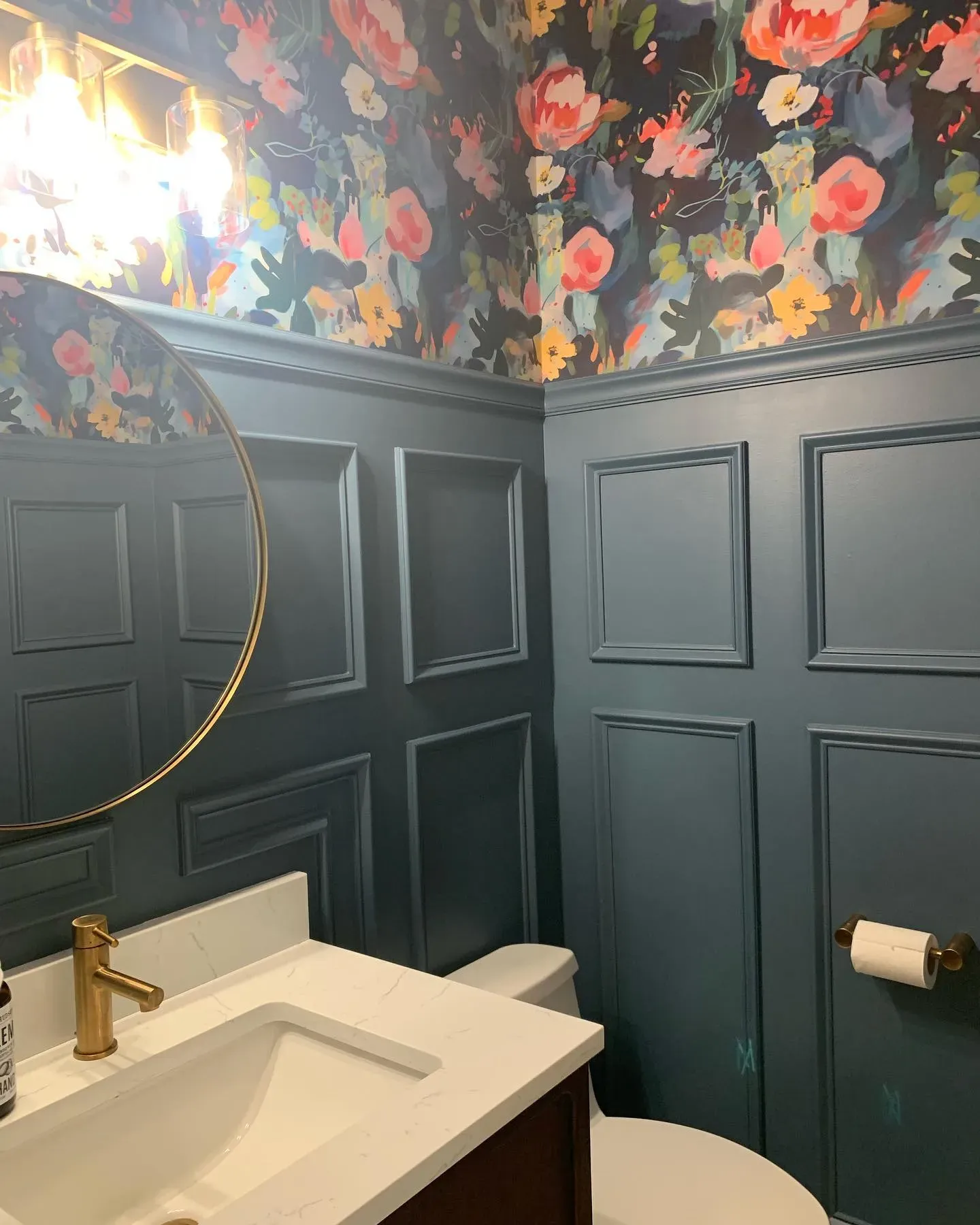 Sherwin Williams Waterloo bathroom 