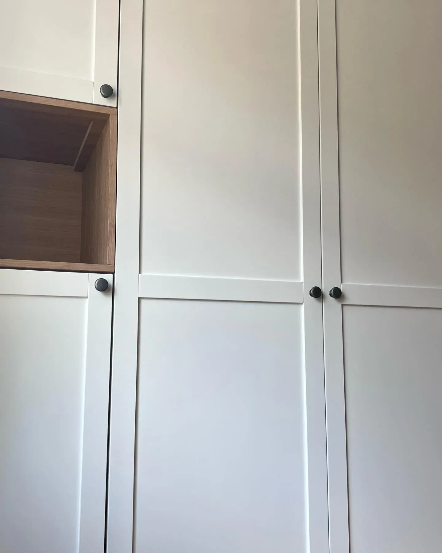 Farrow and Ball Wevet 273 kitchen cabinets
