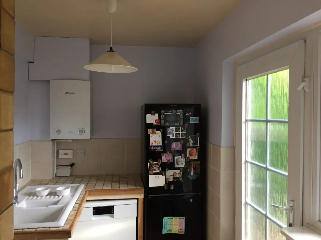 Dulux 29BB 75/065 Blueberry White paint color review with interior pictures